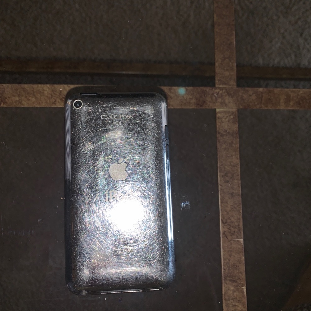 iPod - Picture 2 of 2